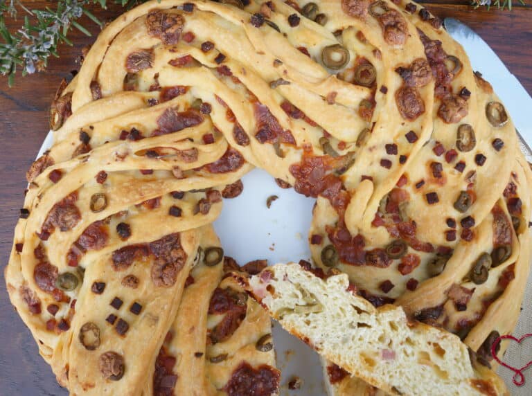 Angelica Salata: la brioche soffice con feta, salame e olive