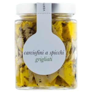 Gegrillte vertikale Artischocken in Wedges